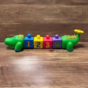 Vintage Fisher-Price Snap-Lock Beads Alligator Toy